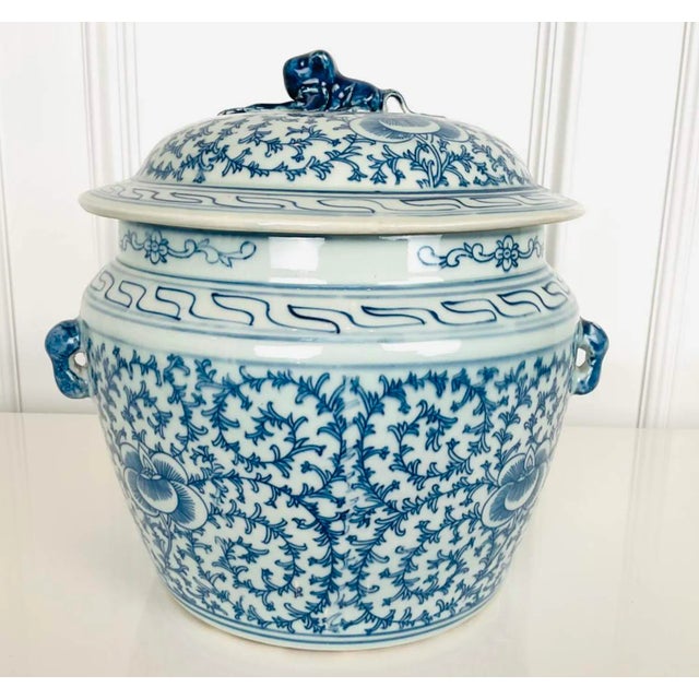 Pair of Mid 20th Century Blue & White Porcelain Chinese Rice Pots For Sale - Image 4 of 8