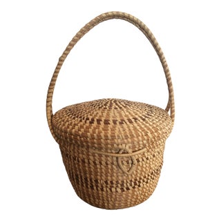 1990s Handwoven Sweetgreen Basket For Sale