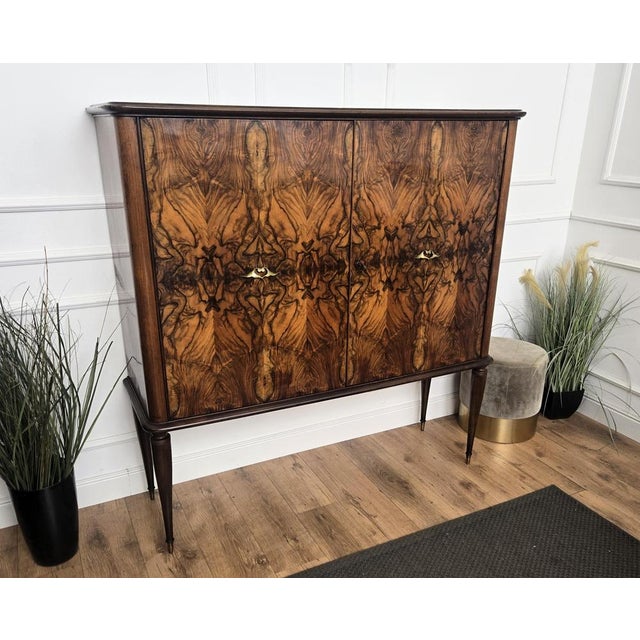 Brown Mid-Century Italian Art Deco Walnut Burl and Mirror Mosaic Dry Bar Cabinet by Paolo Buffa, 1940s For Sale - Image 8 of 14