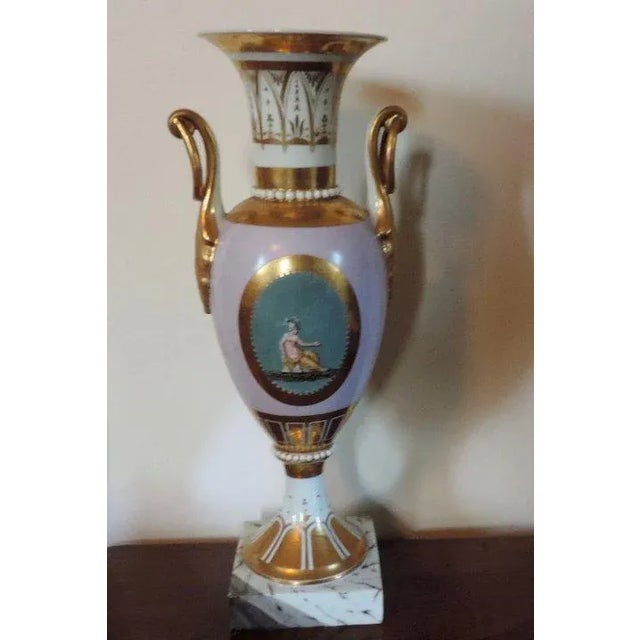Traditional Early 19th Century Neoclassical French Empire Old Paris Porcelain Urn Vase For Sale - Image 3 of 11