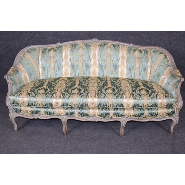 French Fine Carved Disressed Painted Louis XV Settee Canape Possible Green Silk Damask For Sale - Image 3 of 12