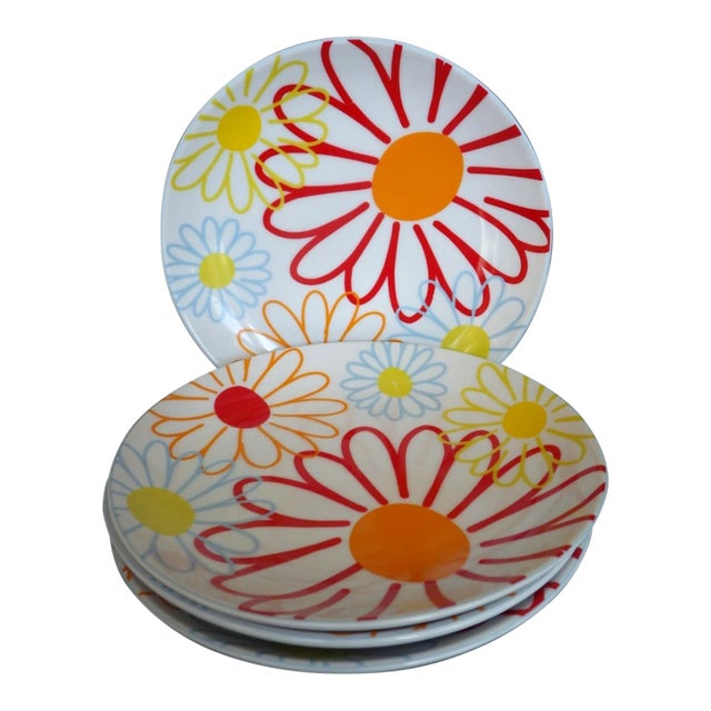 1990s Crate and Barrel Bloom Daisy Flower Appetizer Dessert Plates-Set of 4 For Sale