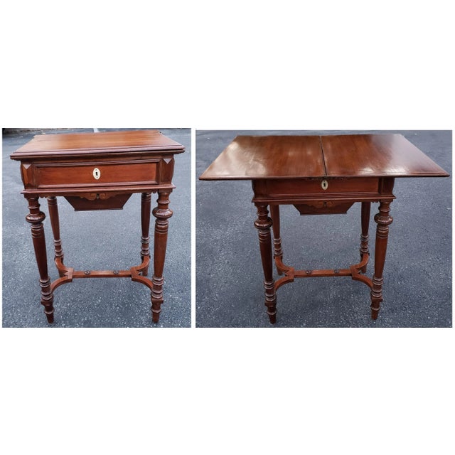 19th Century William and Mary Mahogany Two-Drawer Sewing Table or Side Table For Sale - Image 11 of 11