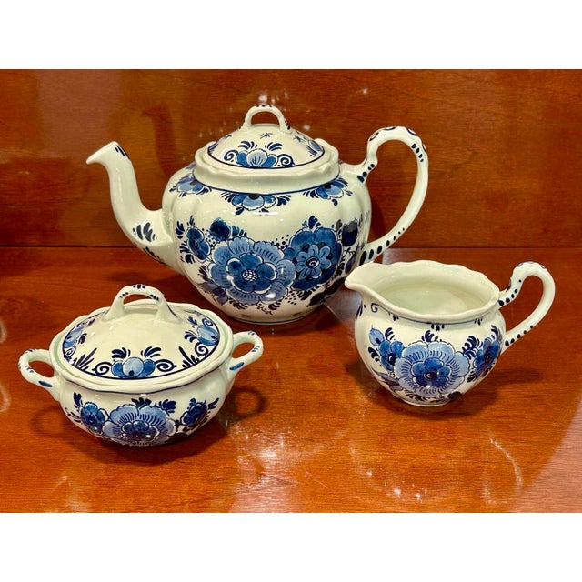 English Mid 20th Century De Koninklijke Goedewaagen Delft Blue & White Tea Service for Six - 17 pcs For Sale - Image 3 of 12