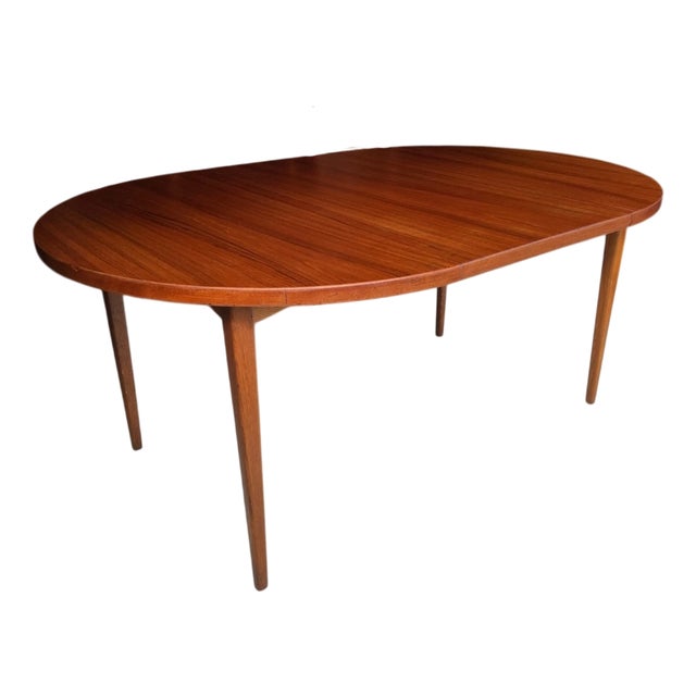 Danish Extendable Dining Table in Teak For Sale