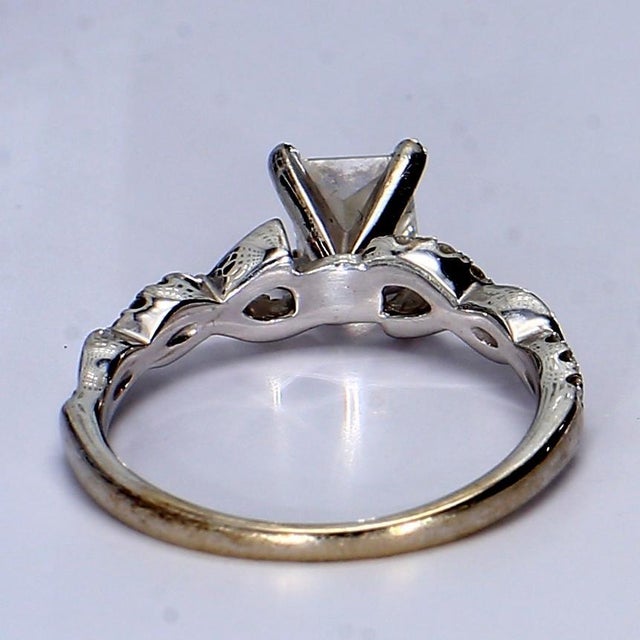 14k White Gold Solitaire Ring With Twisted Diamond Band - 5.25 For Sale - Image 4 of 6