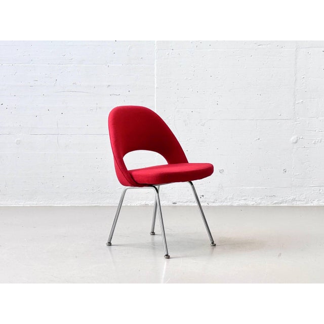 Red Vintage Executive Chair with Red Fabric Upholstery by Eero Saarinen for Knoll International, 1960s For Sale - Image 8 of 16