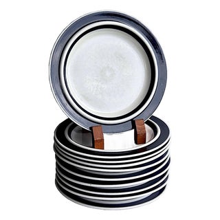 Vintage Arabia Finland Anemone Dinner Plates Designed by Ulla Procope, Set of 10 Pieces For Sale