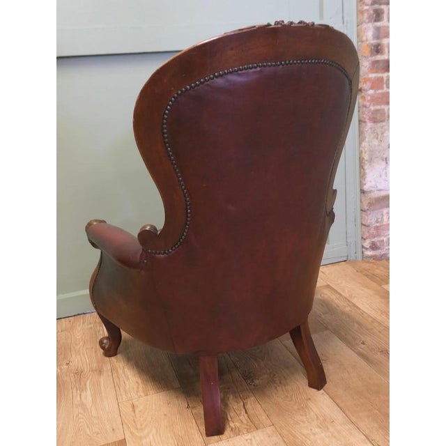 Victorian Leather Spoon-Back Easy Chairs, Set of 2 For Sale - Image 3 of 9