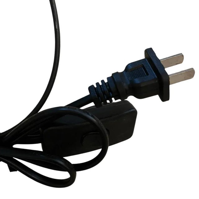 Boho Chic Contemporary Pair of Handcrafted Turned Wood Lamps For Sale - Image 3 of 4