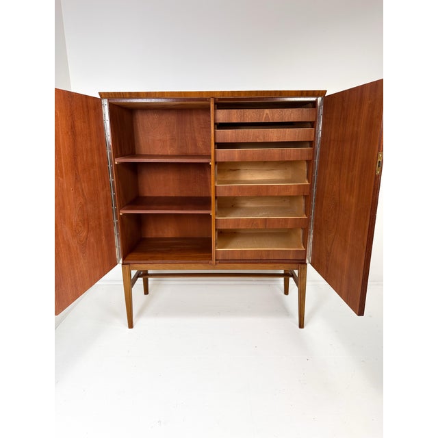 Josef Frank 1950's Swedish Cabinet With Bird Illustrations by Édouard Traviés For Sale - Image 4 of 10