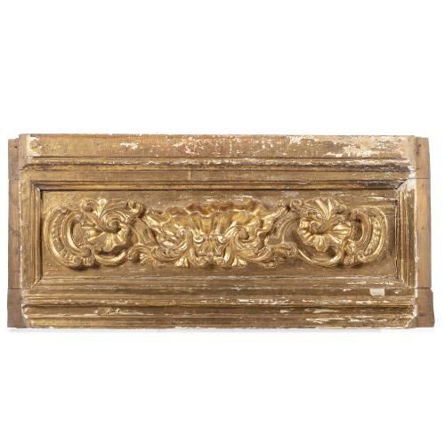 18th century Portuguese, carved and gilded wood. Dimensions: 53 x 114 cm.