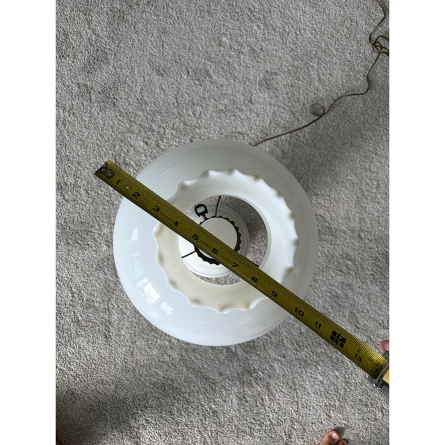 1960s Hand-Painted Milk Glass Hurricane Table Lamp With Ruffled Shade – Floral Blue & White For Sale - Image 4 of 4