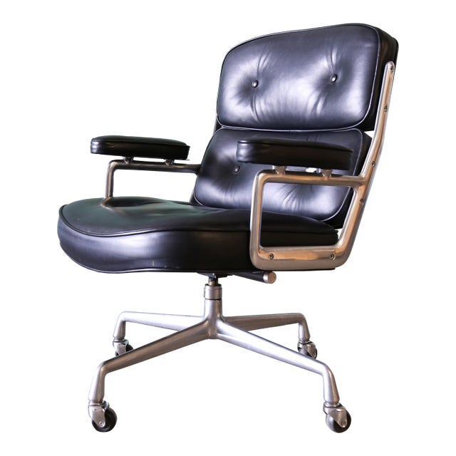 1980s Charles Eames for Herman Miller Timelife Chair Aluminum Black Leather For Sale