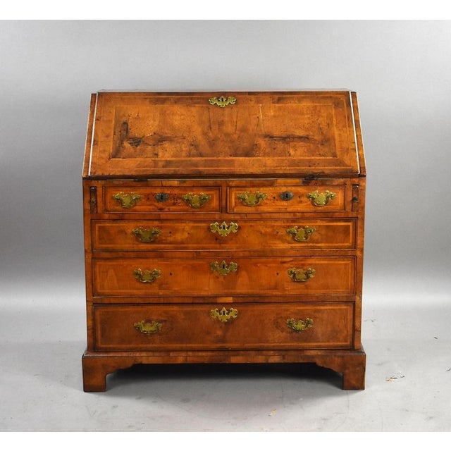 George I Figured Walnut Bureau, 1730 For Sale - Image 3 of 9