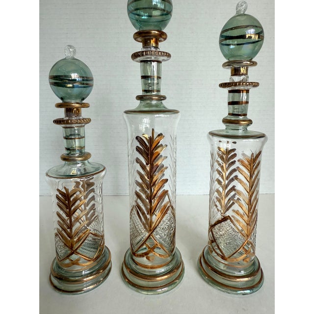 Late 20th Century Vintage Set of 3 Hand-Blown Glass Perfume Apothecary Bottles and Stoppers For Sale - Image 5 of 11