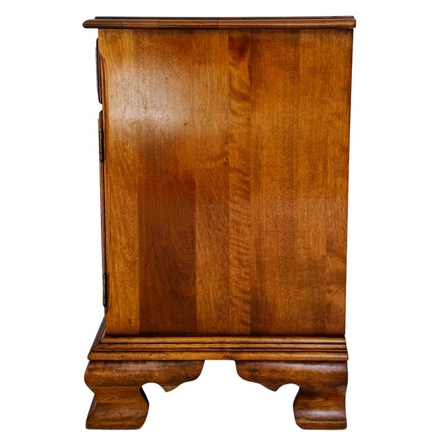 Ethan Allen by Baumritter American Queen Anne Nightstands - A Pair For Sale - Image 15 of 18