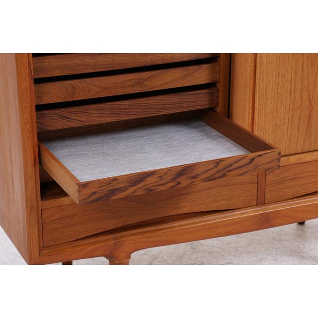 Vintage Teak Cabinet with 2 Doors by Axel Christensen for Aco Møbler For Sale - Image 10 of 18