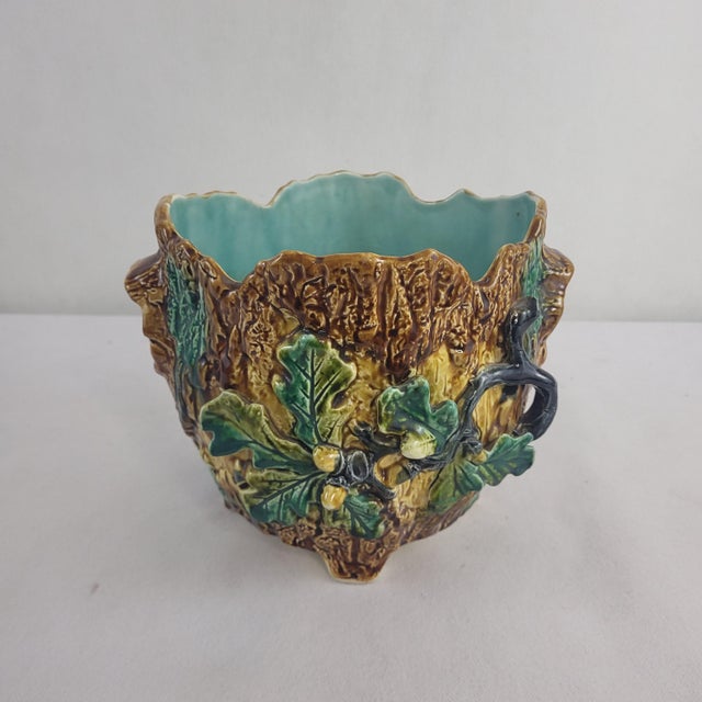 Wasmuël slip planter / Onnaing Art Nouveau Decor of woodwork, oak leaves and acorn. Height 19 cm Diameter 20 cm Width with...