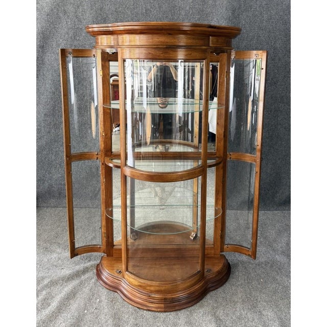 Late 20th Century Late 20th Century Pulaski Furniture Co. Bombe Front Curio Cabinet For Sale - Image 5 of 14