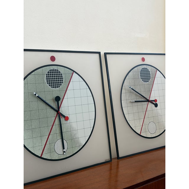 Postmodern Wall Clocks by Kurt B. Delbanco for Acerbis, 1980s, Set of 2 For Sale - Image 3 of 14