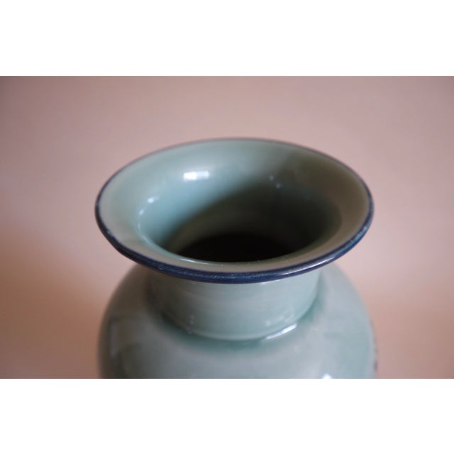 1980s Chinese Ceramic Vase For Sale In San Francisco - Image 6 of 7