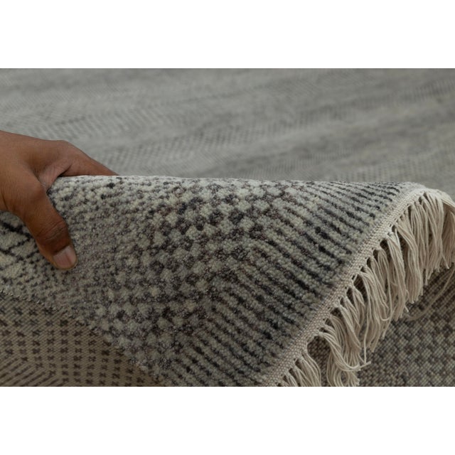 8' x 10' Savannah Hand Knotted Modern Grey and Black Wool & Silk Rug For Sale - Image 16 of 18