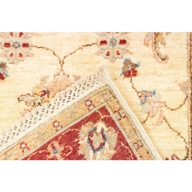 Middle Eastern Rug in Wool For Sale - Image 6 of 10