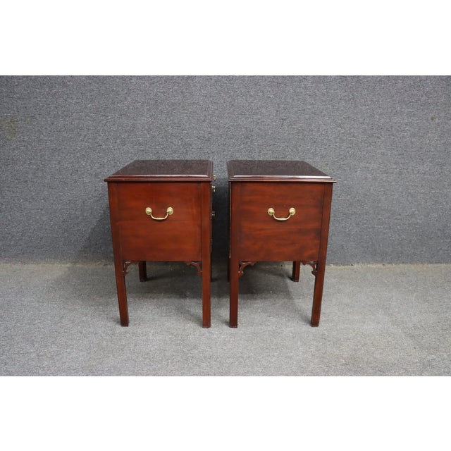 Statton Trutype Americana Cherry Nightstands – Pair For Sale - Image 13 of 16