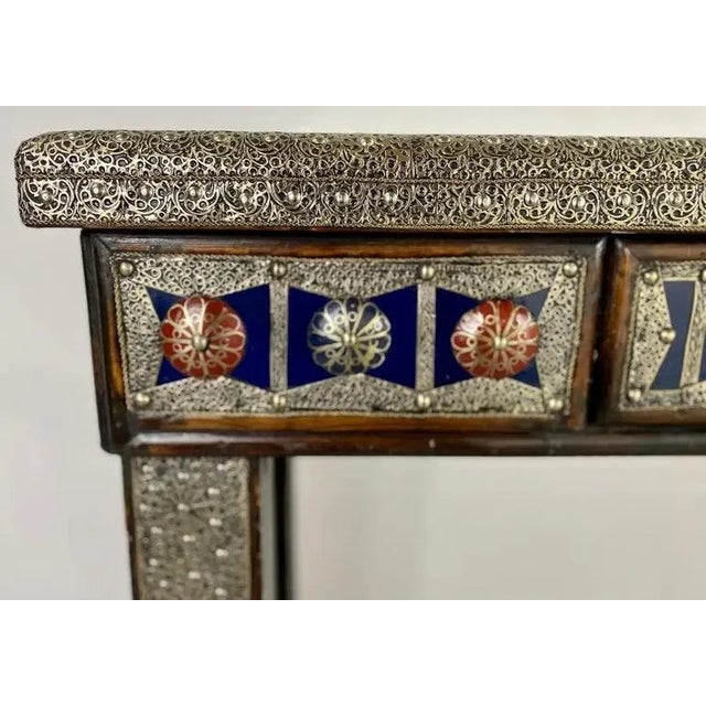 Hollywood Regency Hollywood Regency Style Blue & Silver Console With Filigree Design & One Drawer For Sale - Image 3 of 12