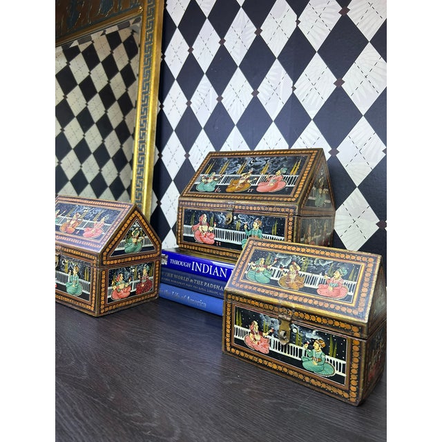 Trio Indian Hand-Painted Nesting Wooden Boxes - Mid 20th Century Set of 3 For Sale In Boston - Image 6 of 16
