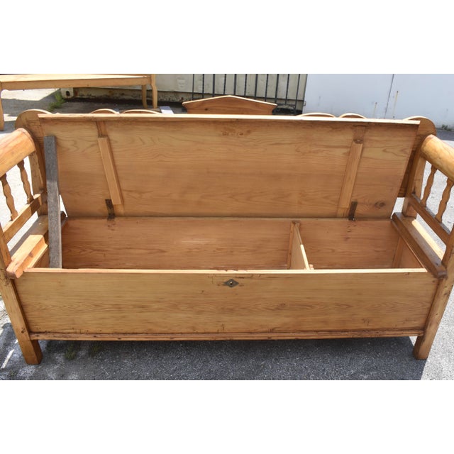 Pine and Oak Storage Bench or Settle For Sale - Image 12 of 14