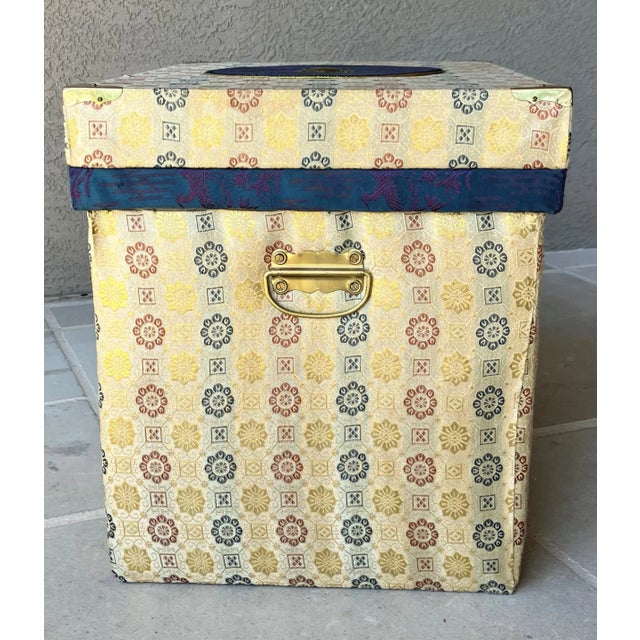 Circa 1950 Japanese Sugi Nuno-Hari Chabako (Storage Chest) For Sale In Austin - Image 6 of 12