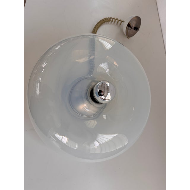Mid-Century Italian Opaline Pendant Light Medusa by Giusto Toso for Leucos, 1970s For Sale - Image 13 of 14