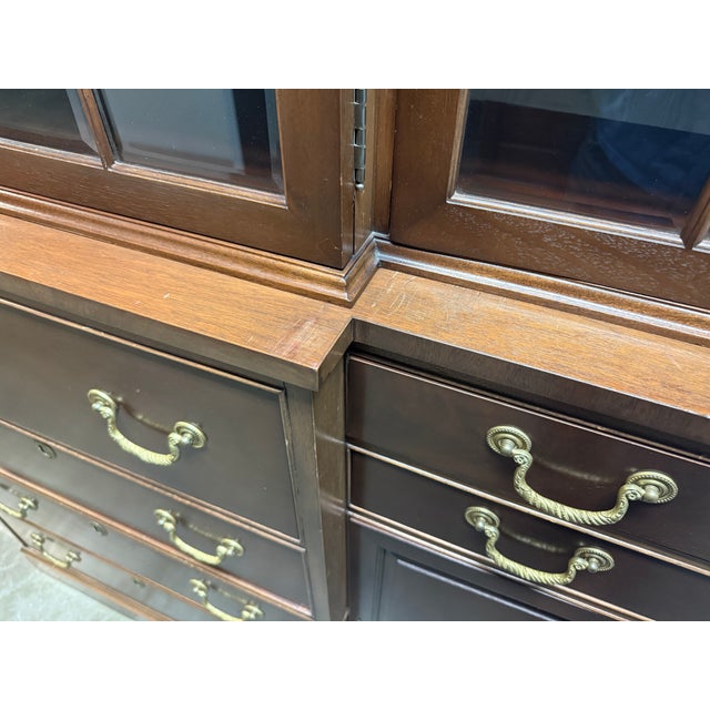 1970s Federal Style Henredon Breakfront China Cabinet For Sale - Image 15 of 18