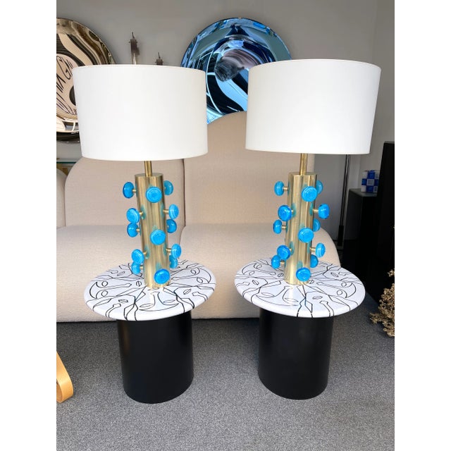 2020s Contemporary Brass and Blue Murano Glass Spiral Lamps, Italy - a Pair EU Wired For Sale - Image 5 of 12
