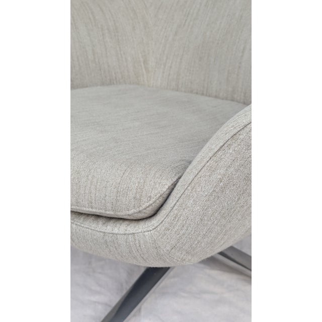 Low-slung and sculptural with just enough attitude to anchor a room. The Bob lounge sits wide and generous on a polished...