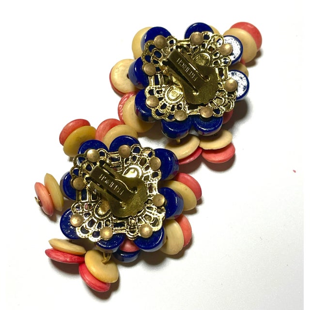 1950s Freirich Swirl Bead Clip on Earrings - 2 Pieces For Sale - Image 4 of 4