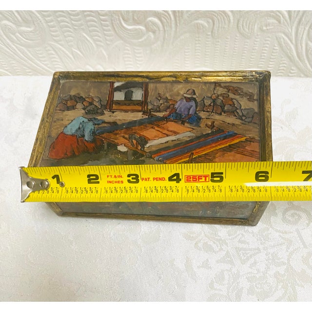 1960s Vintage Reverse Painted Gold Gilt Peruvian Wood Jewelry Box For Sale - Image 10 of 12