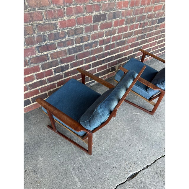 Selig Pair of Mid-Century Danish Modern Lounge Chairs by Selig For Sale - Image 4 of 12