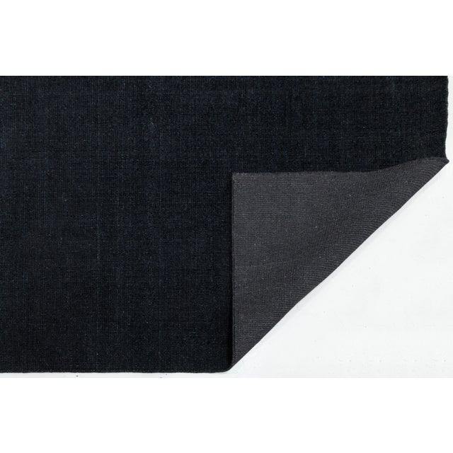 Contemporary Contemporary Indian Cut & Loop Pile Wool and Bamboo Silk Rug in Midnight Black For Sale - Image 3 of 12