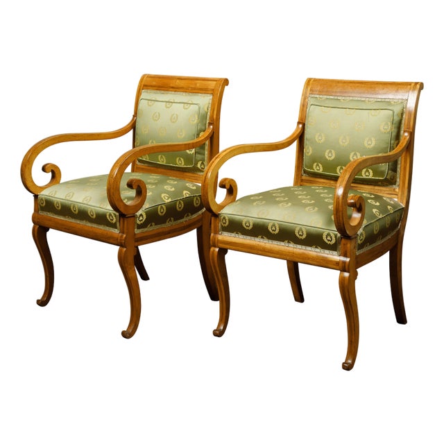 Pair of English 1830s Regency Walnut Upholstered Armchairs with Scrolling Arms For Sale