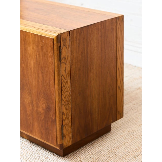 Mid 20th Century Pair of Double Double Door Nightstands by Lane, Attributed For Sale - Image 9 of 12