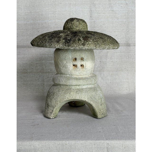 Weathered Cast Concrete Yukimi-Gata Lanterns, 1950s–60s, Pair For Sale - Image 4 of 10