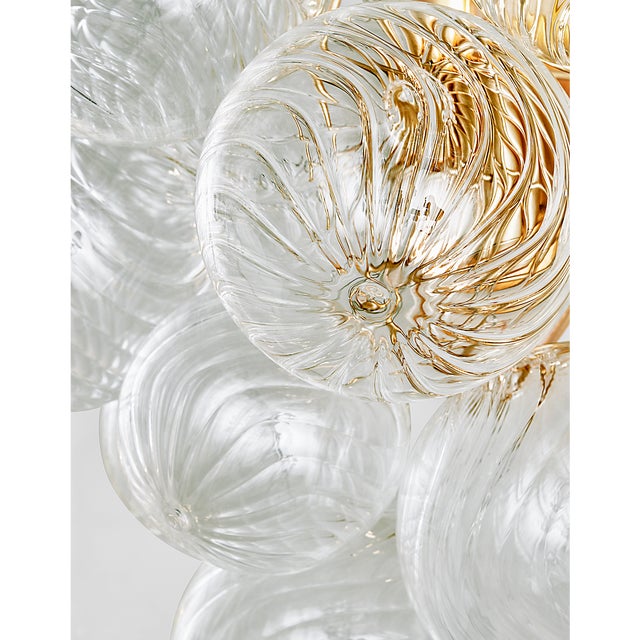 Visual Comfort Julie Neill for Visual Comfort Signature Talia Medium Sconce in Gild with Clear Swirled Glass For Sale - Image 4 of 12