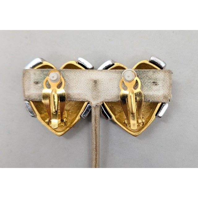 Vintage 1980s Signed Givenchy Goldtone Pavé Clear Rhinestone X Heart Clip Earrings-2 Pieces For Sale In Philadelphia - Image 6 of 8