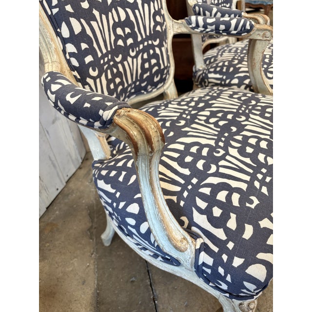 Linen Pair of Early 19th Century French Bergere Chairs Upholstered in Raoul Textiles Fabric For Sale - Image 8 of 13