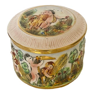 1930s Italian Capodimonte Triket Box With Putti For Sale