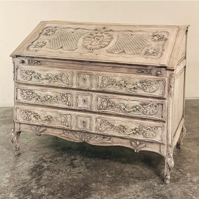 18th Century French Régence Period Carved Oak Secretary Desk For Sale - Image 4 of 18