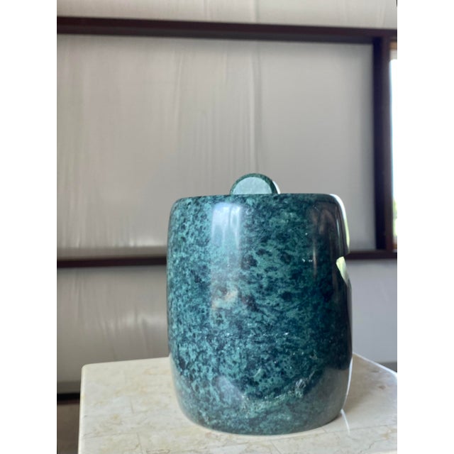 1970s Georges Briard Green Marble Lidded Ice Vessel Bucket For Sale - Image 5 of 12